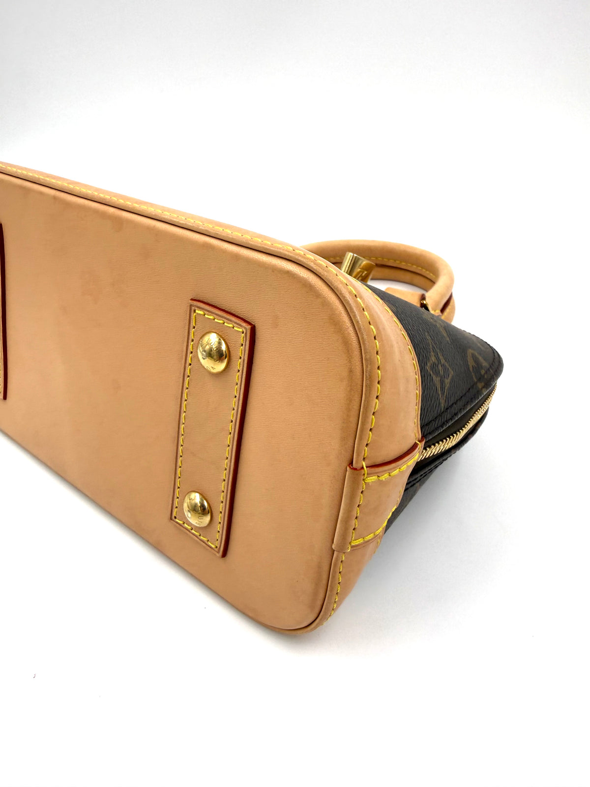 LOUIS VUITTON Alma BB Monogram Canvas