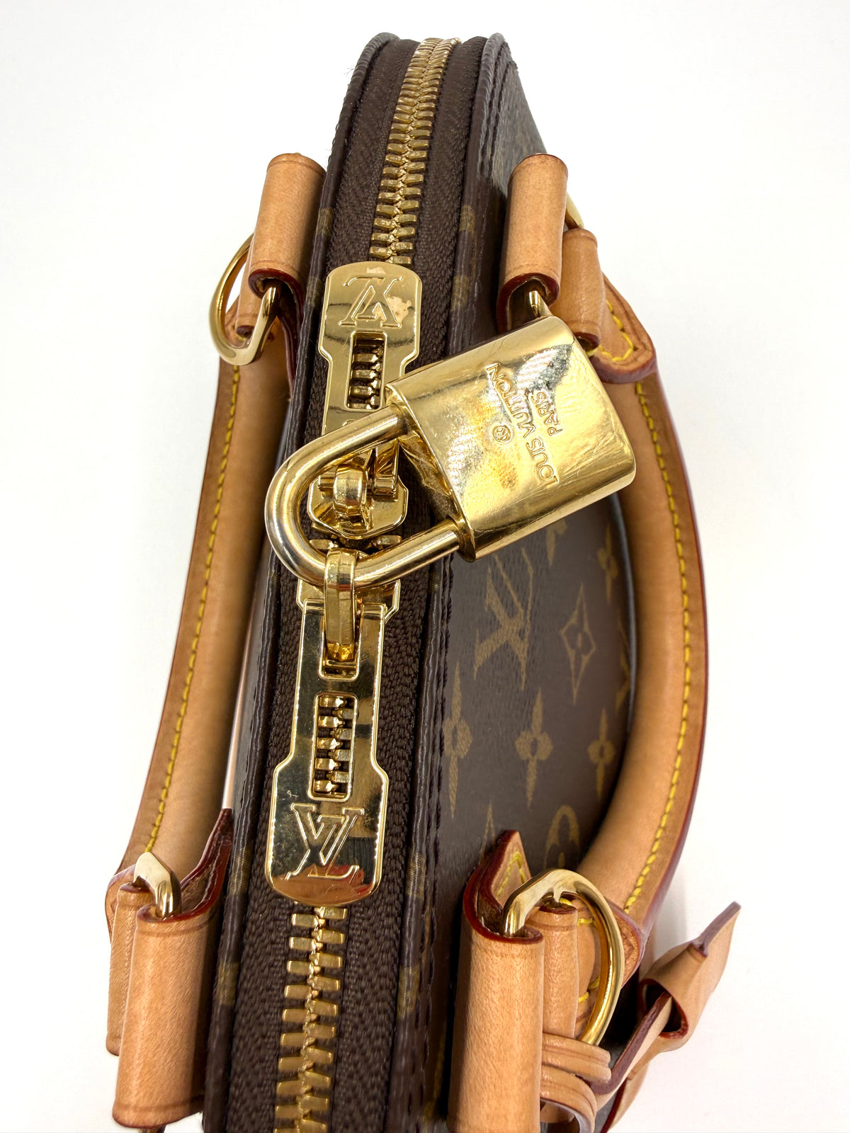 LOUIS VUITTON Alma BB Monogram Canvas