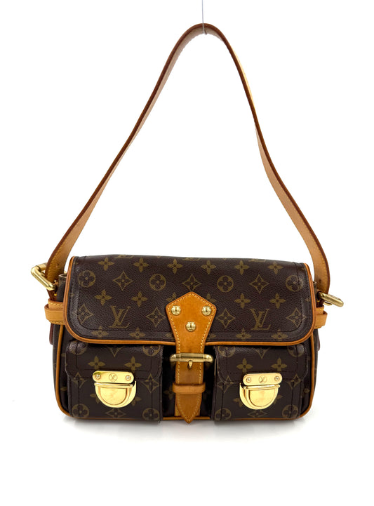 LOUIS VUITTON Hudson Monogram Canvas