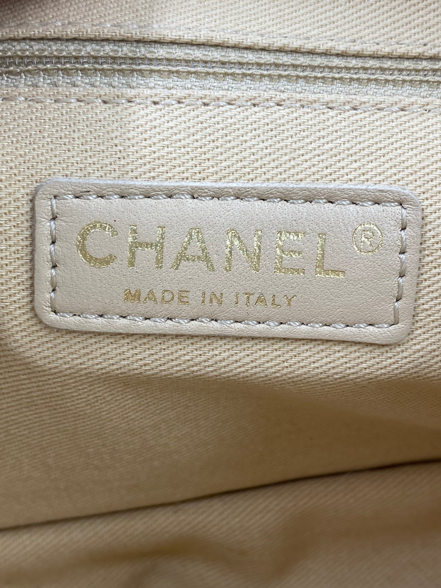 CHANEL „In the air“ Flap Bag perforated