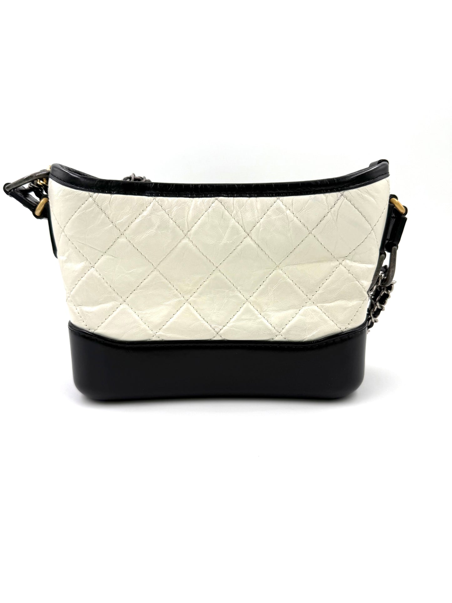 CHANEL Gabrielle small weiß/schwarz, elegante zweifarbige Designerhandtasche im Vintage-Stil, hochwertige Verarbeitung.