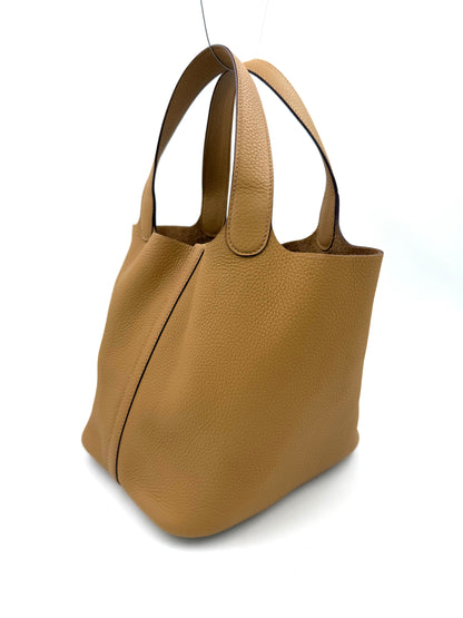 HERMÈS Picotin 22 Lock Clemenceleder Biscuit GHW in cognacbraun aus strukturiertem Leder, stilvolle Designerhandtasche second hand