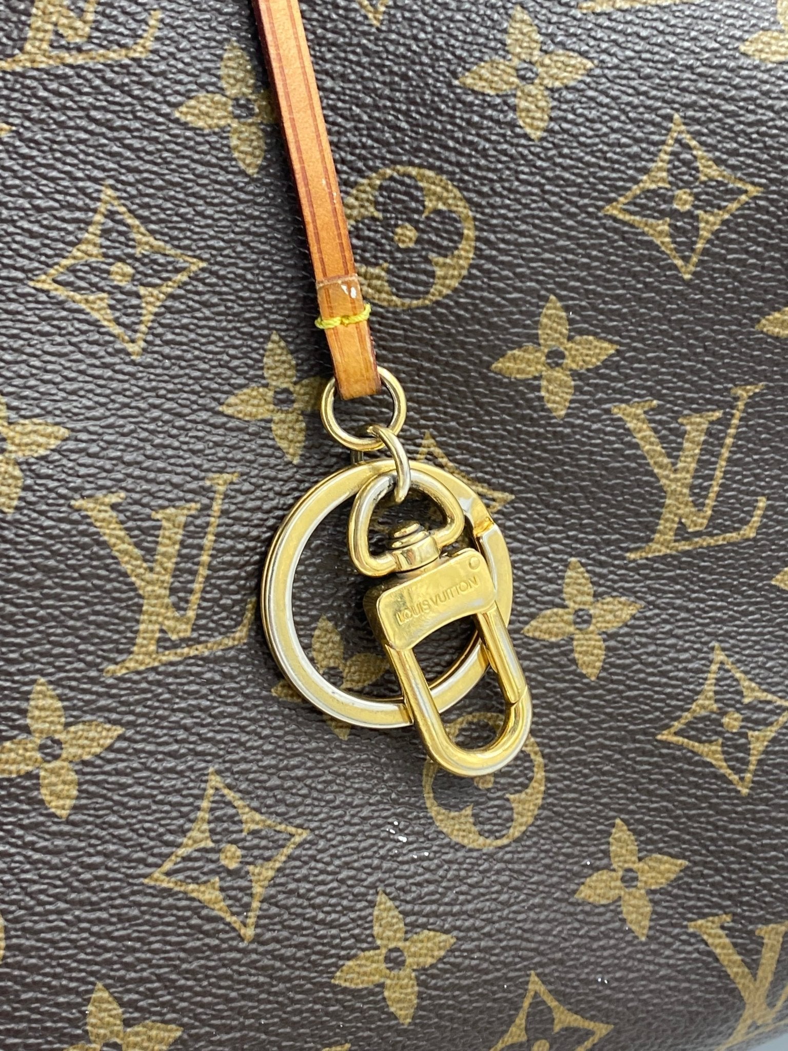 LOUIS VUITTON Artsy MM Monogram Canvas - Clutch & Macarons - CA1101 - Clutch & Macarons - 