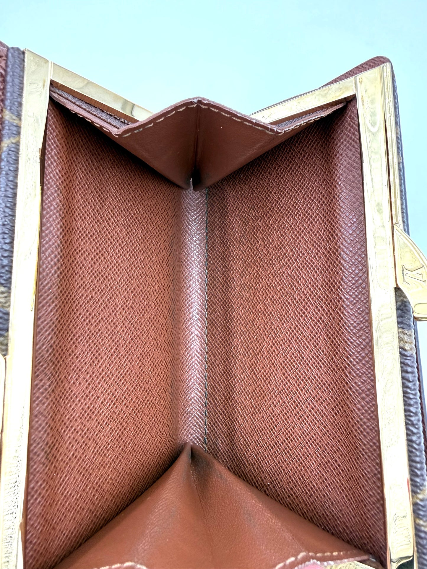 LOUIS VUITTON Viennois Monogram Canvas