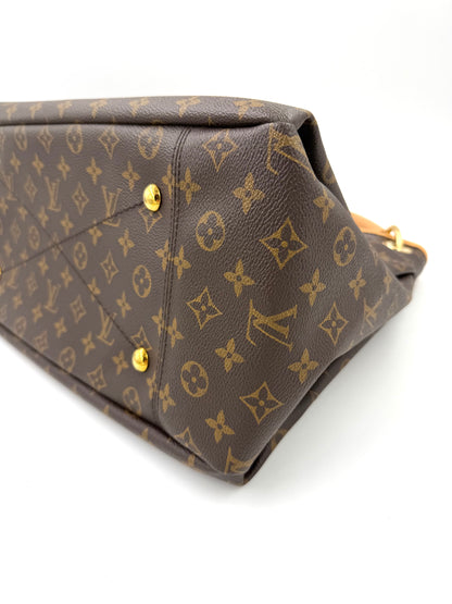 LOUIS VUITTON Artsy NM Monogram Canvas