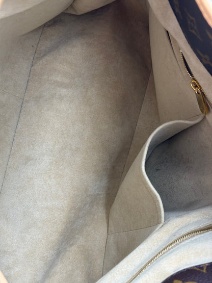 LOUIS VUITTON Artsy NM Monogram Canvas