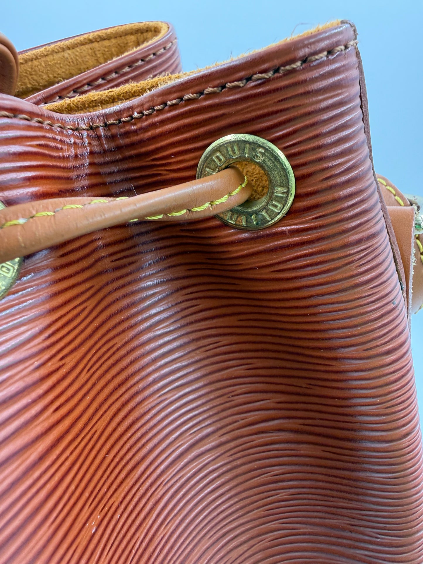 LOUIS VUITTON Noe grande Epi cognac Bicolor