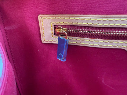 LOUIS VUITTON Brea MM Monogram Vernis Rose Indien