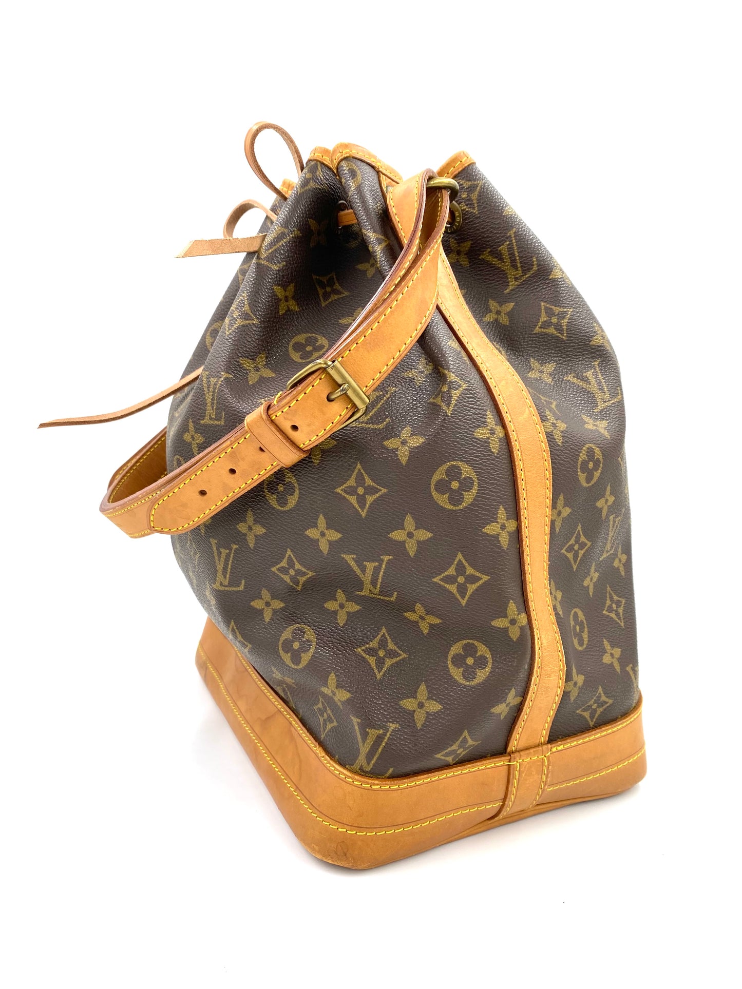 LOUIS VUITTON Noe grande Monogram Canvas