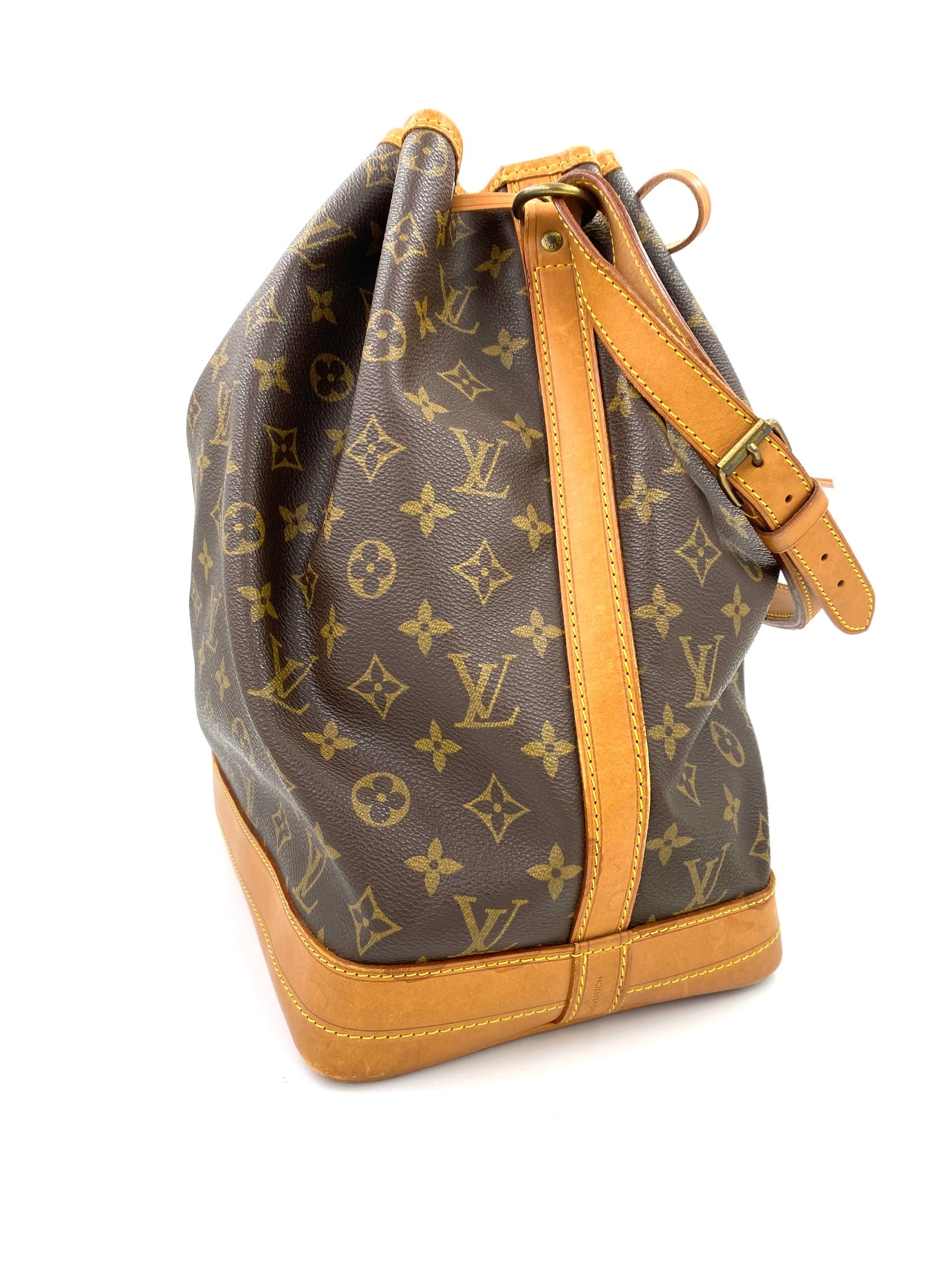 LOUIS VUITTON Noe grande Monogram Canvas