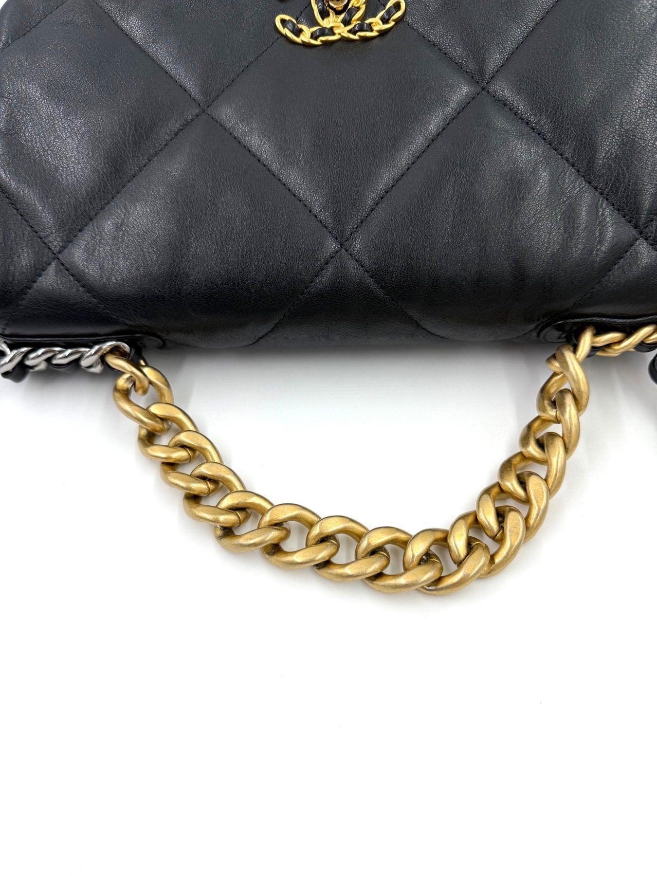 CHANEL 19 medium Ziegenleder schwarz - Clutch & Macarons - 30265077 - Clutch & Macarons - 
