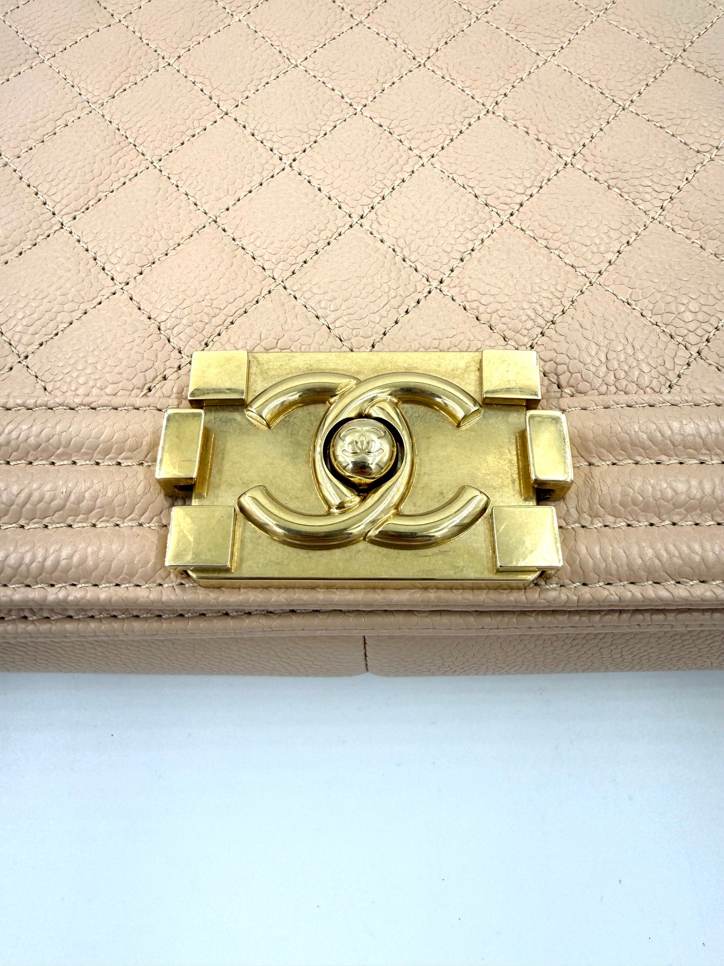 CHANEL Boy Bag large Caviar creme GHW