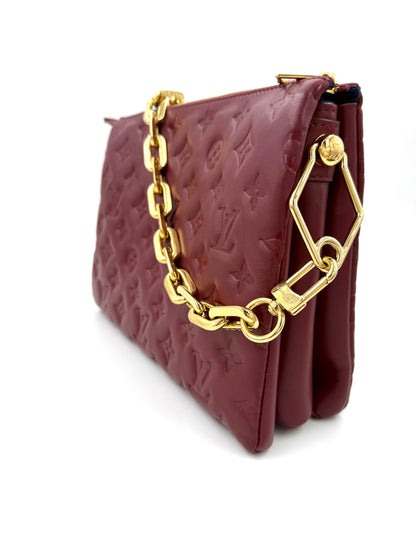 LOUIS VUITTON Coussin PM bordeaux