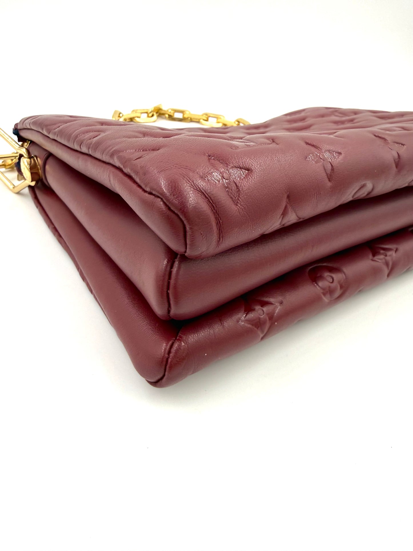 LOUIS VUITTON Coussin PM bordeaux