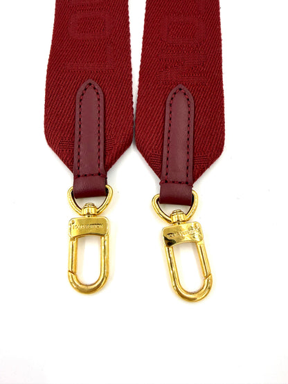 LOUIS VUITTON Coussin PM bordeaux