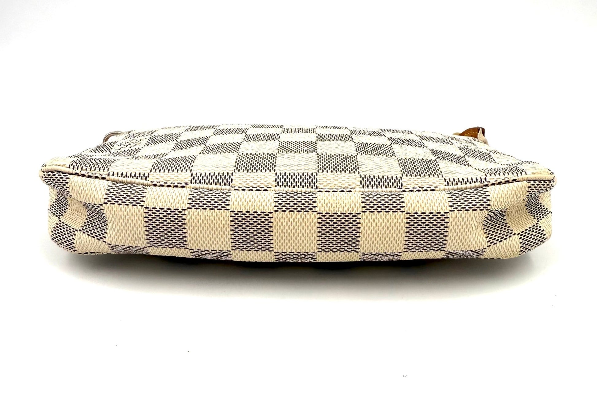 LOUIS VUITTON Pochette Accessoires Damier Azur mit Gold Chain - Clutch & Macarons - CA4067 - Clutch & Macarons - 