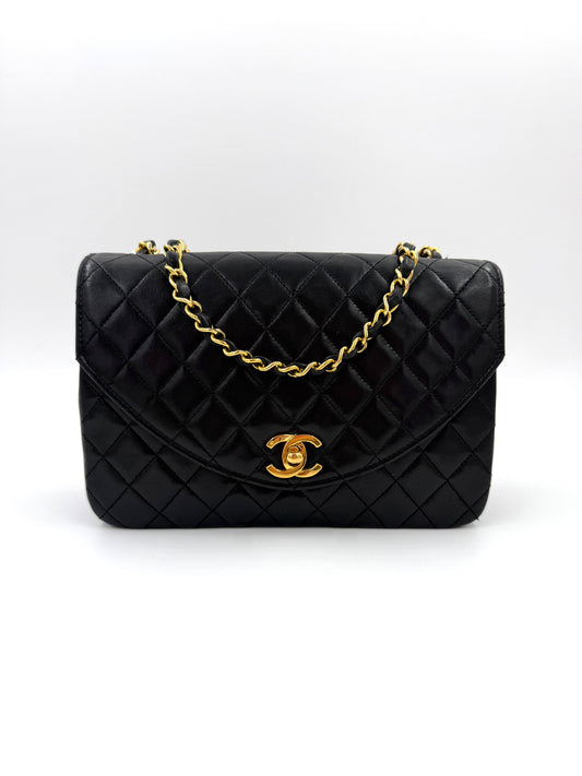 CHANEL Single Flap Half Moon schwarz GHW