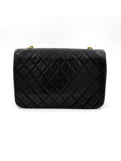 CHANEL Single Flap Half Moon schwarz GHW