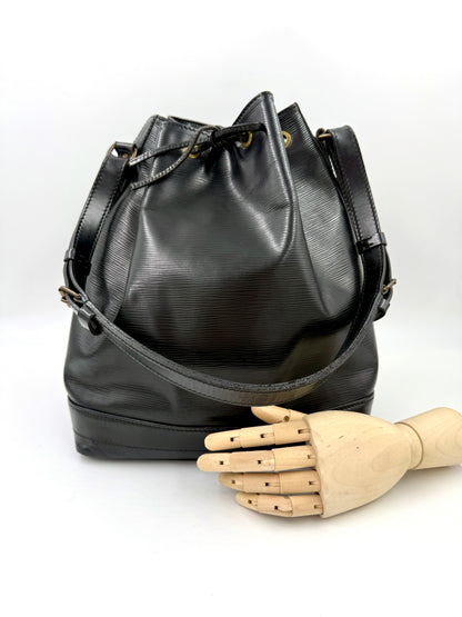 LOUIS VUITTON Noe grande Epi schwarz