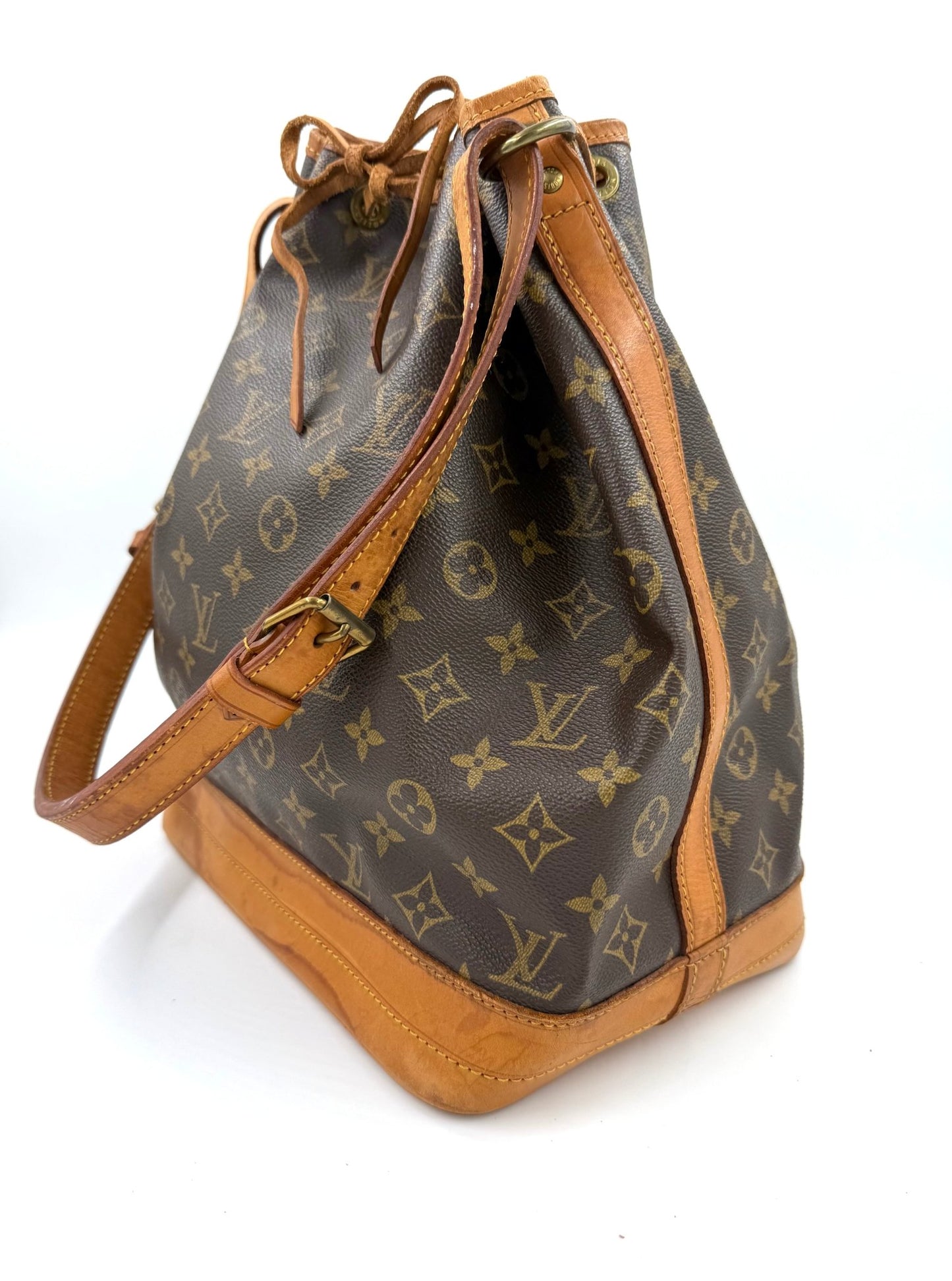 LOUIS VUITTON grande Sac Noe Monogram Canvas - Clutch & Macarons - A2 8907 - Clutch & Macarons - 