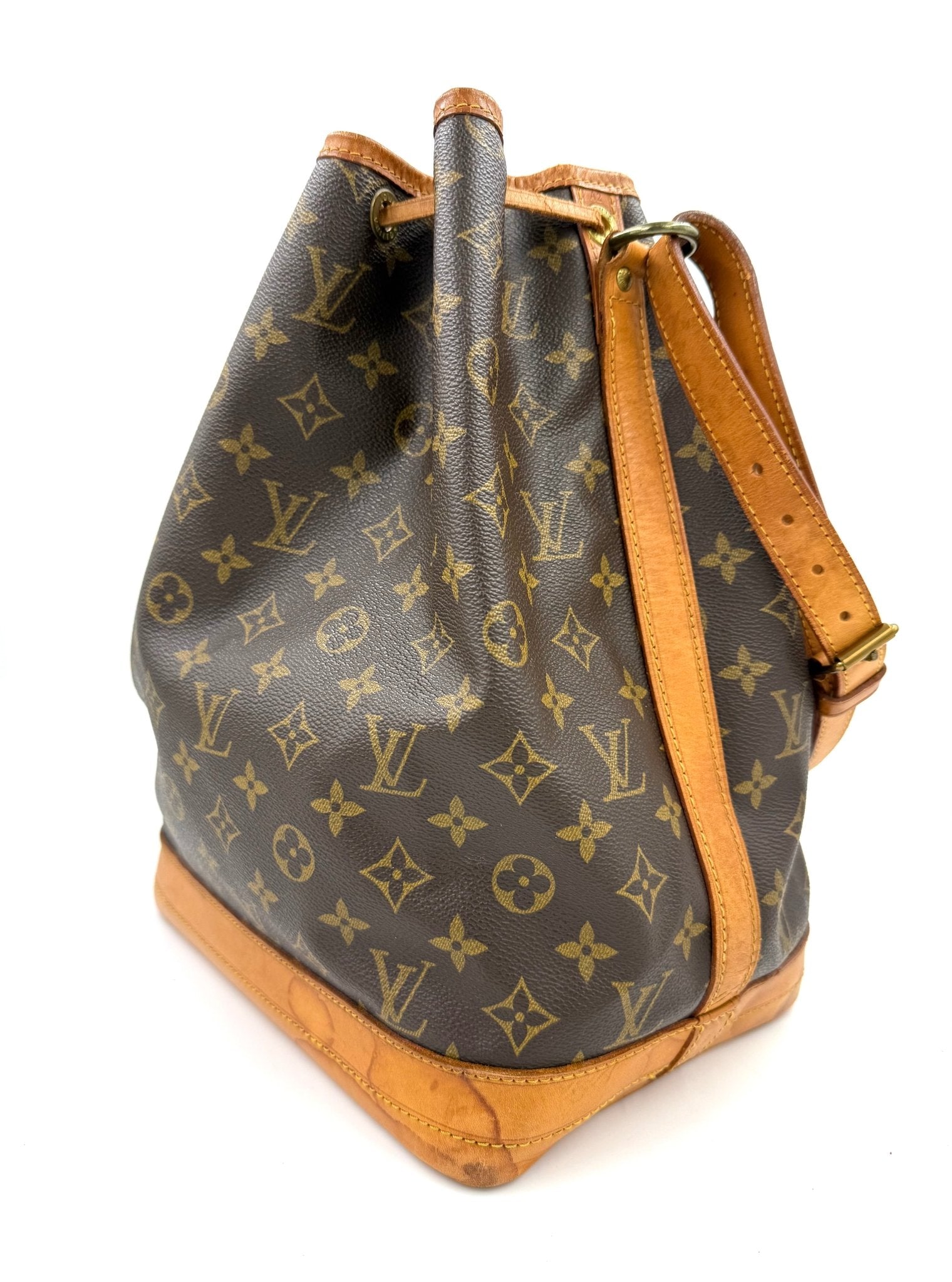 LOUIS VUITTON grande Sac Noe Monogram Canvas - Clutch & Macarons - A2 8907 - Clutch & Macarons - 