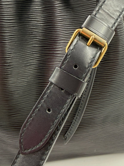 LOUIS VUITTON Noe petit Epi schwarz