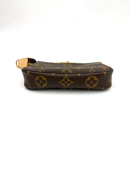 Louis Vuitton Mini Pochette