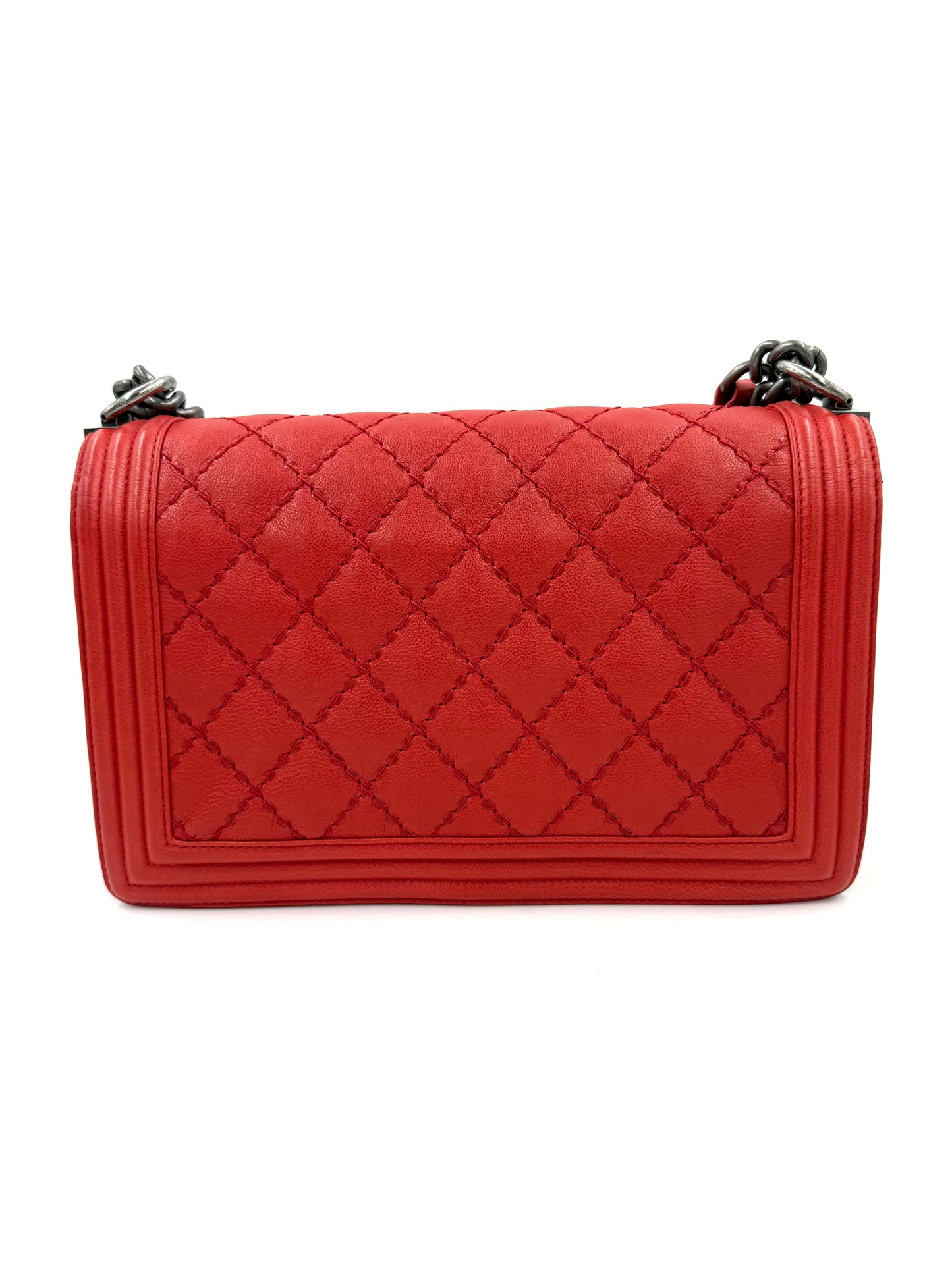 CHANEL Boy Bag medium Caviar rot SHW