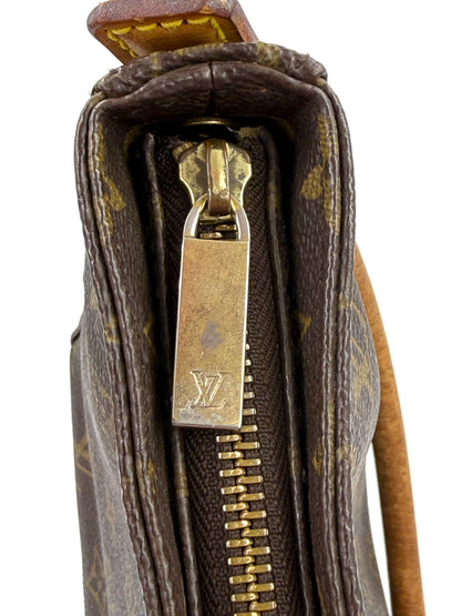 LOUIS VUITTON Looping MM Monogram Canvas