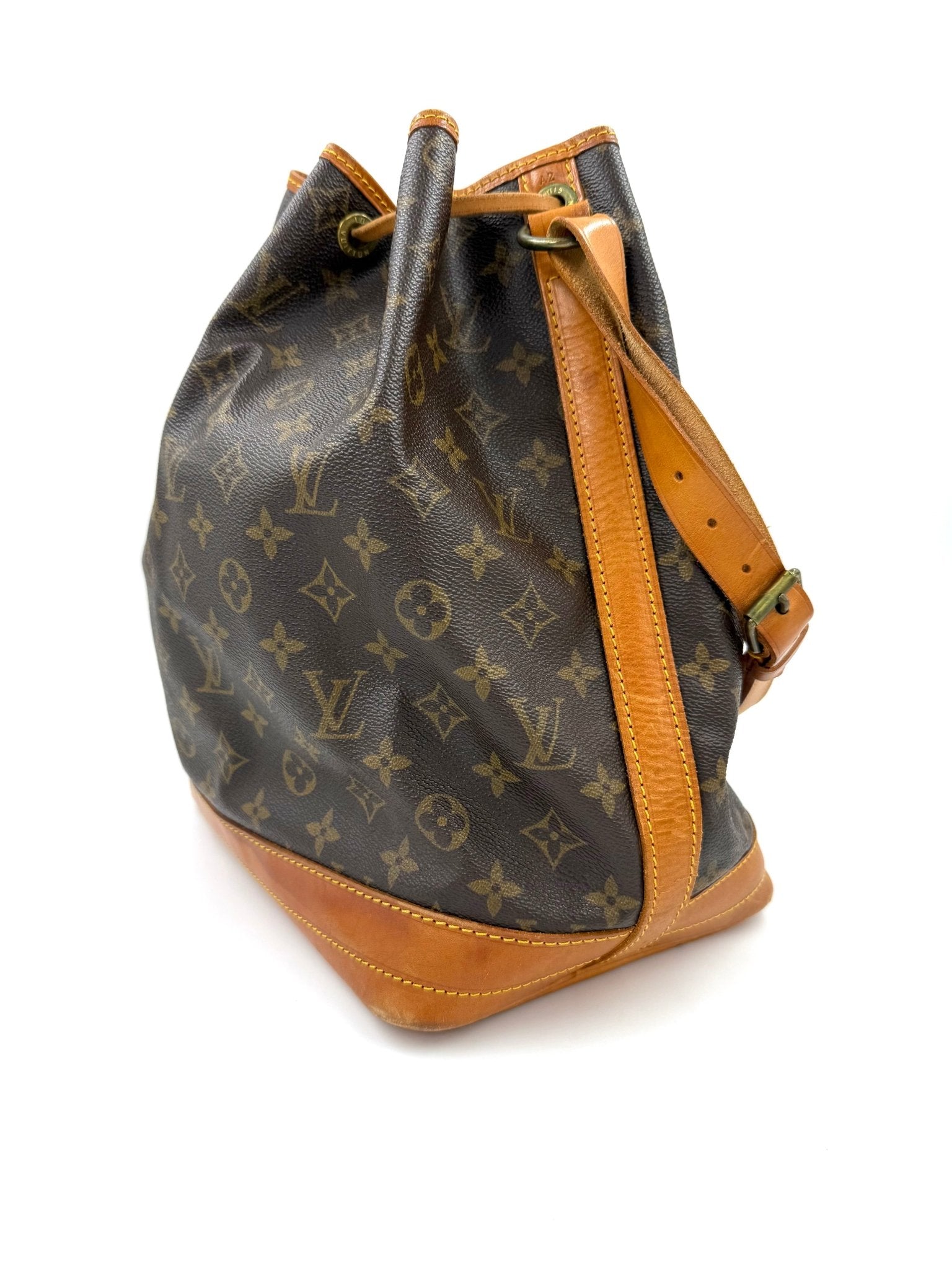 LOUIS VUITTON Sac Noe grande Monogram Vintage - Clutch & Macarons - A2 873 - Clutch & Macarons - 