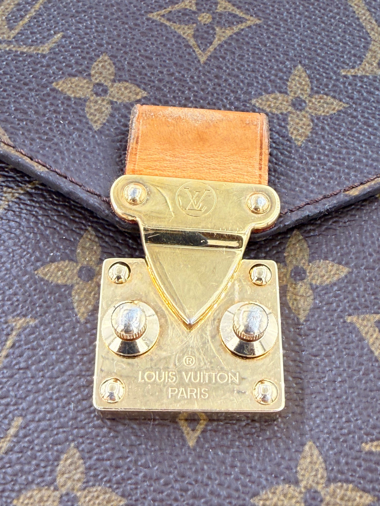 LOUIS VUITTON Metis Hobo Monogram Canvas