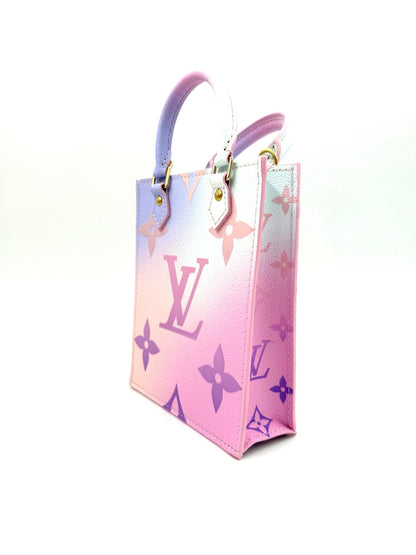 LOUIS VUITTON Petit Sac Plat „Spring in the City“ - Clutch & Macarons - Chip - Clutch & Macarons - 