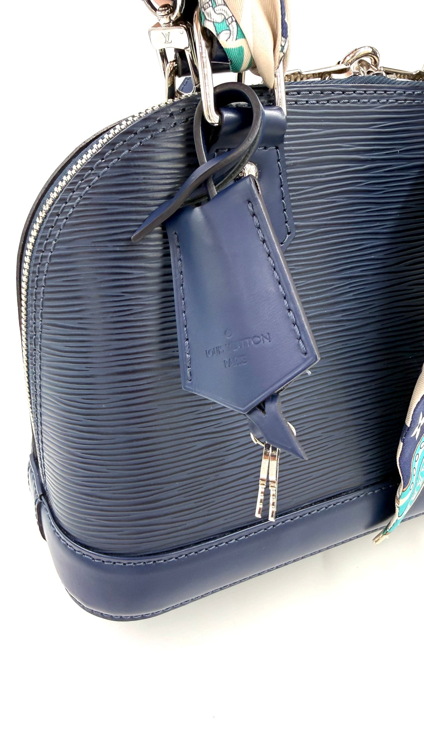 LOUIS VUITTON Alma BB Epi indigo