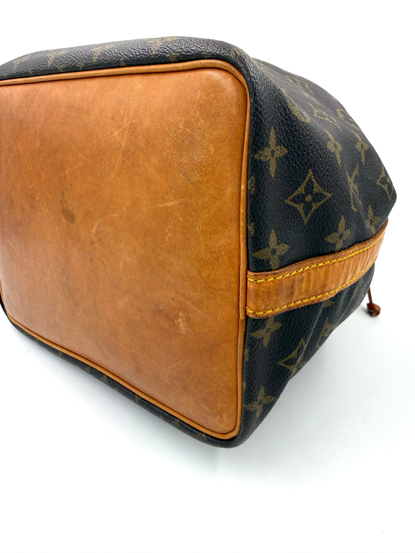 LOUIS VUITTON Noe petit Monogram Canvas