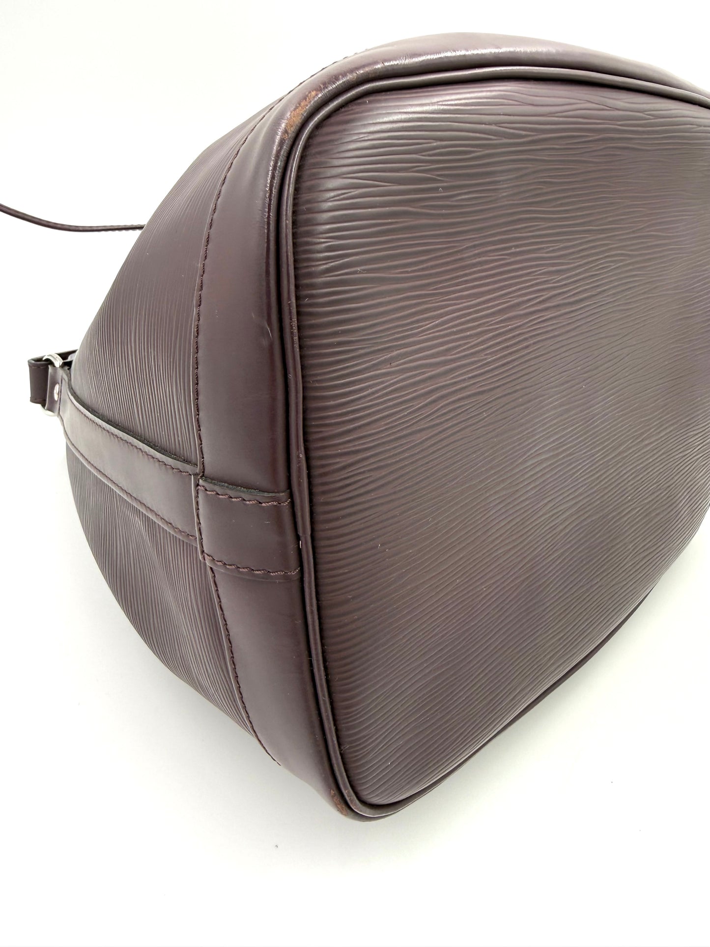 LOUIS VUITTON Noe petit Epi Quetsche