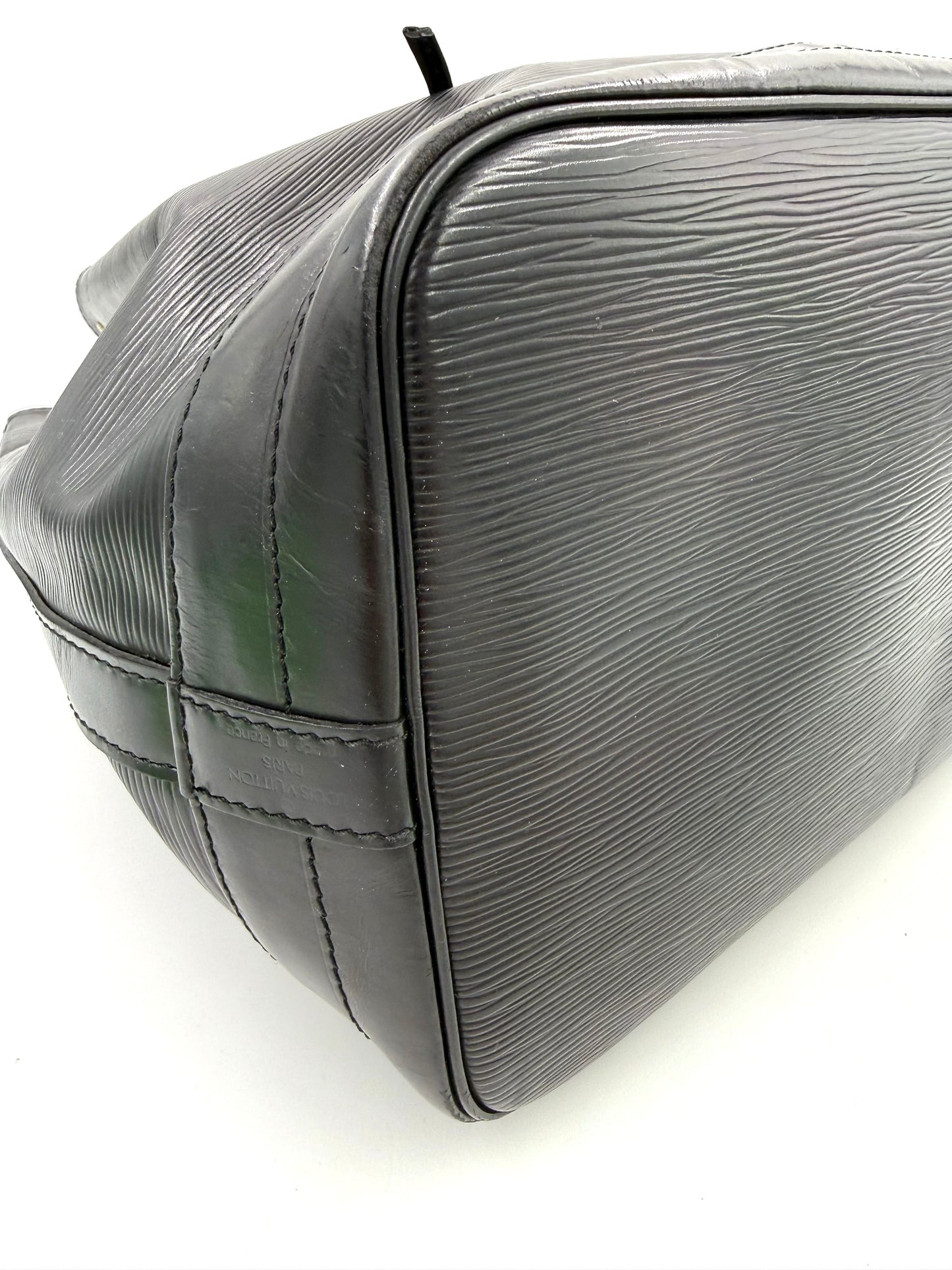 LOUIS VUITTON Noe grande Epi schwarz