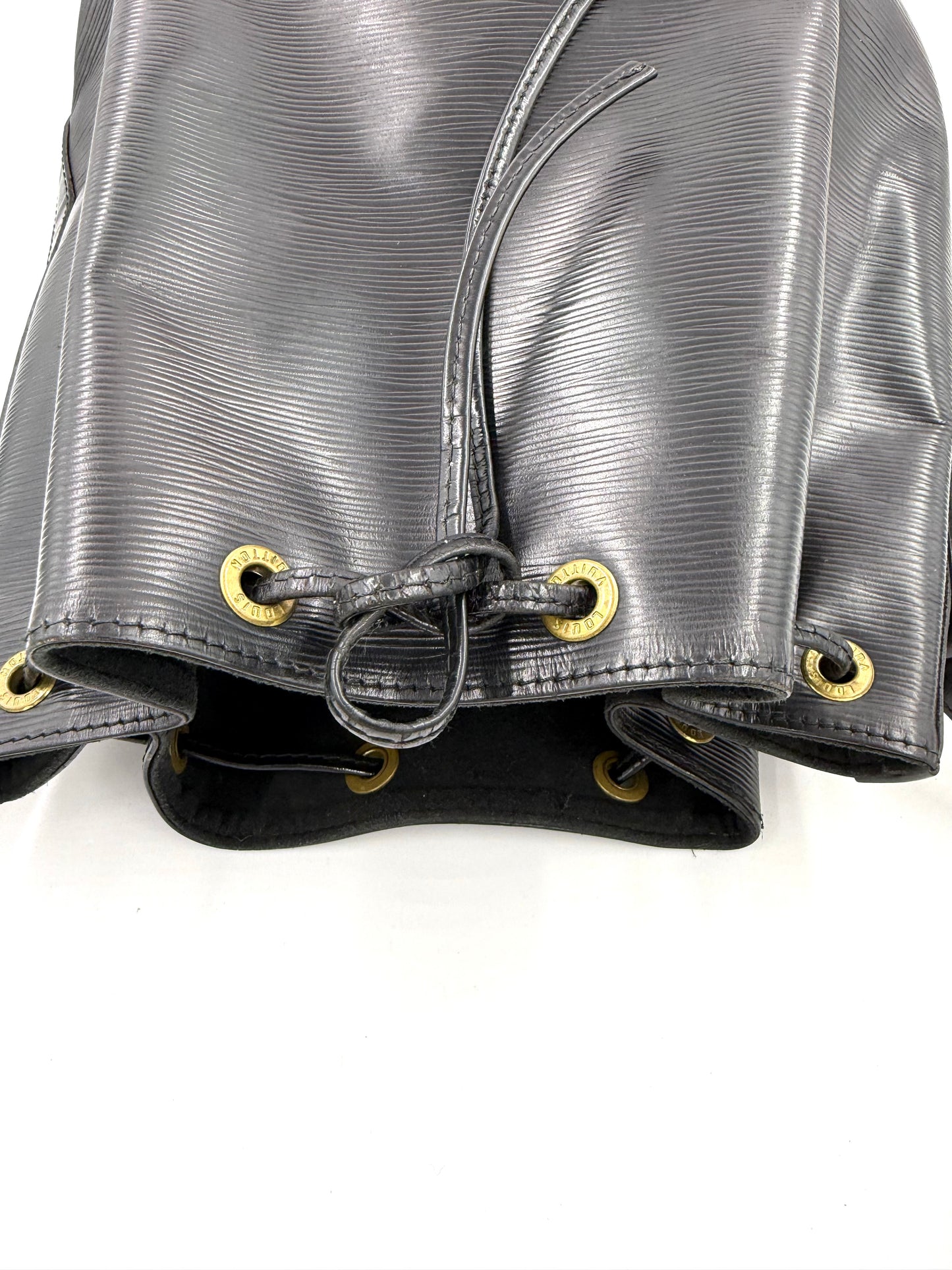 LOUIS VUITTON Noe grande Epi schwarz
