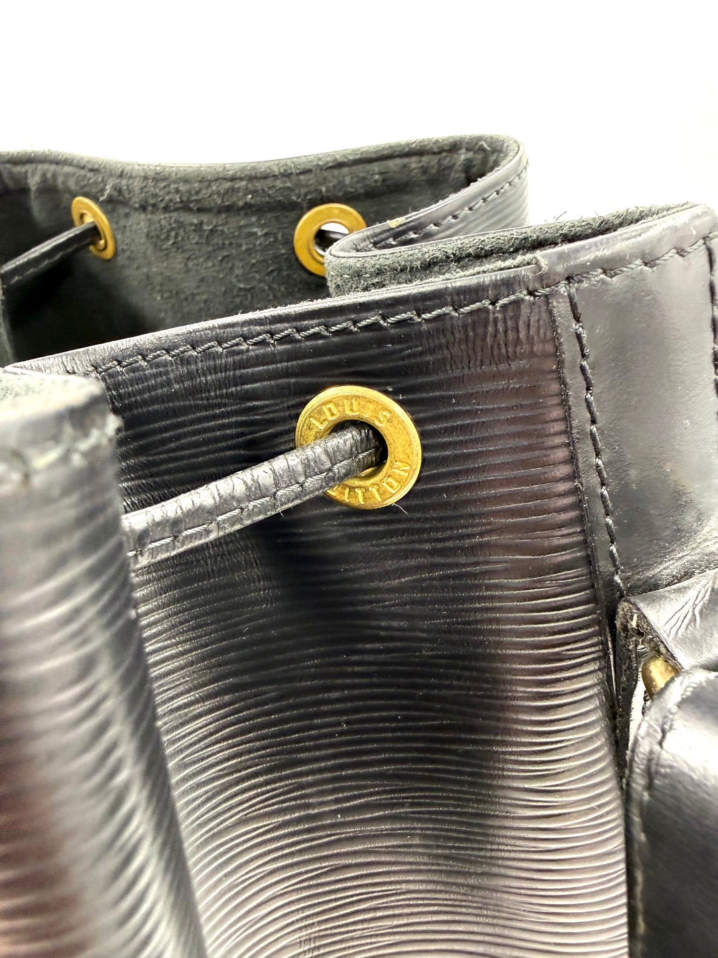 LOUIS VUITTON Noe grande Epi schwarz