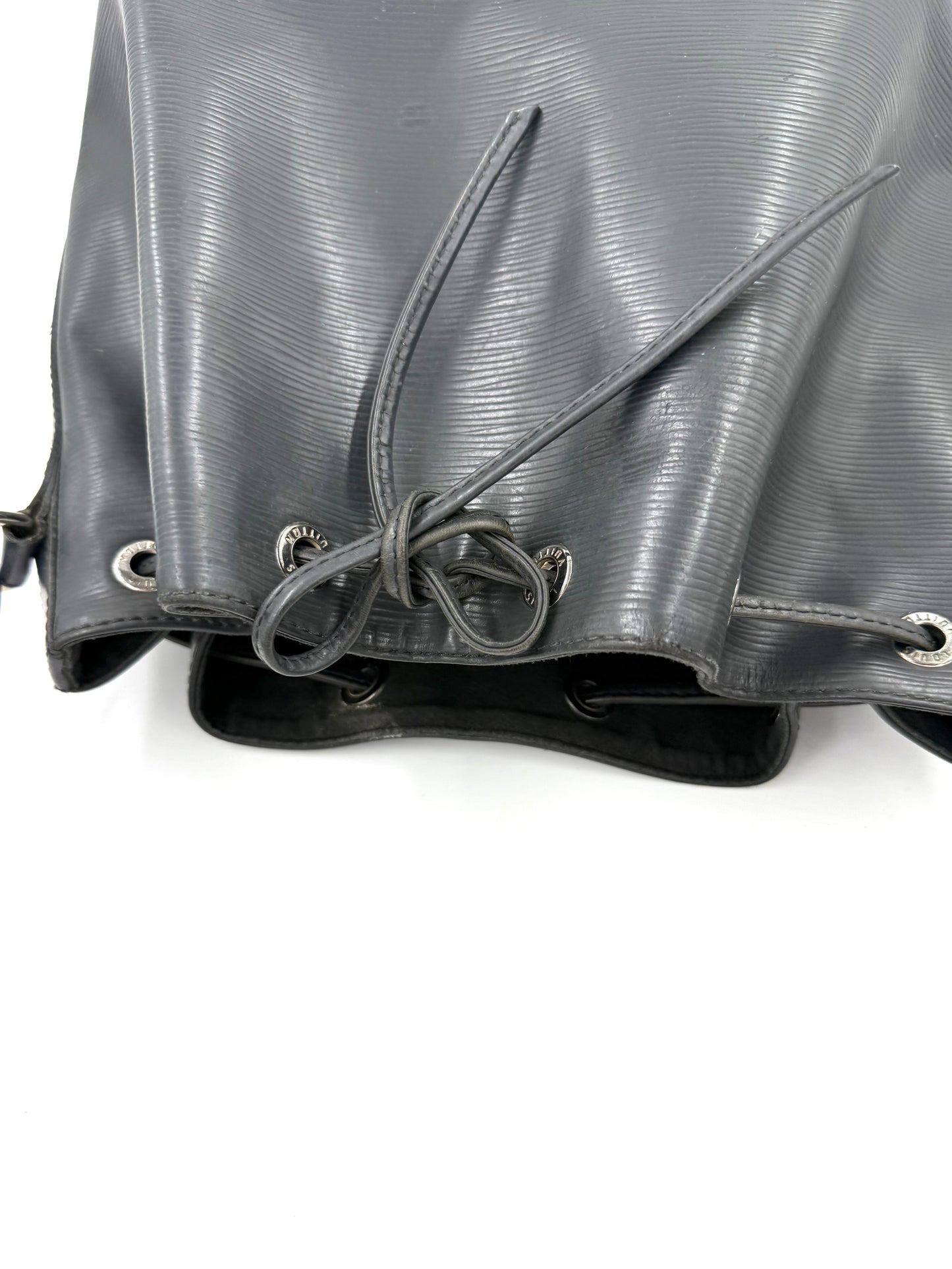 LOUIS VUITTON Noe petit Smooth Epi schwarz