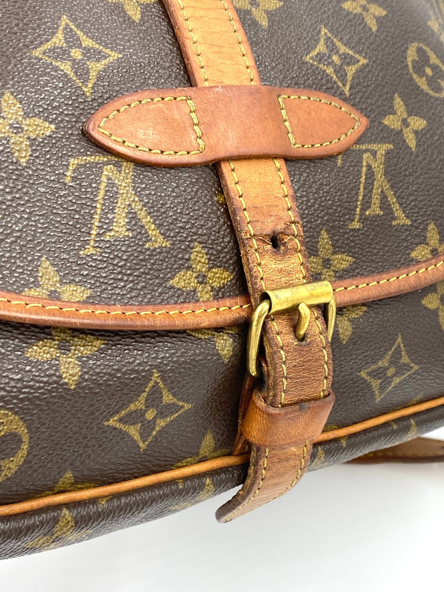 LOUIS VUITTON Saumur 30 Monogram Canvas - Clutch & Macarons - AR0941 - Clutch & Macarons - 