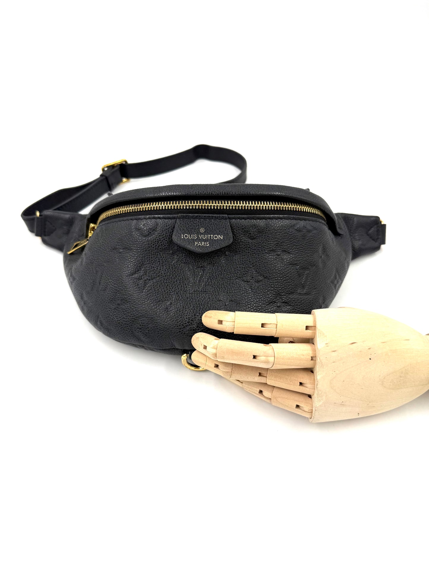 LOUIS VUITTON Bumbag Monogram Empreinte schwarz
