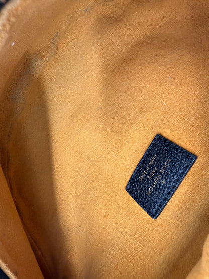 LOUIS VUITTON Bumbag Monogram Empreinte schwarz
