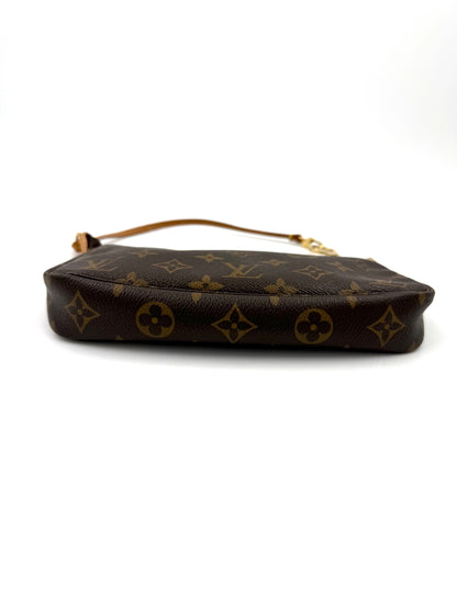 LOUIS VUITTON Pochette Accessoires Monogram Canvas