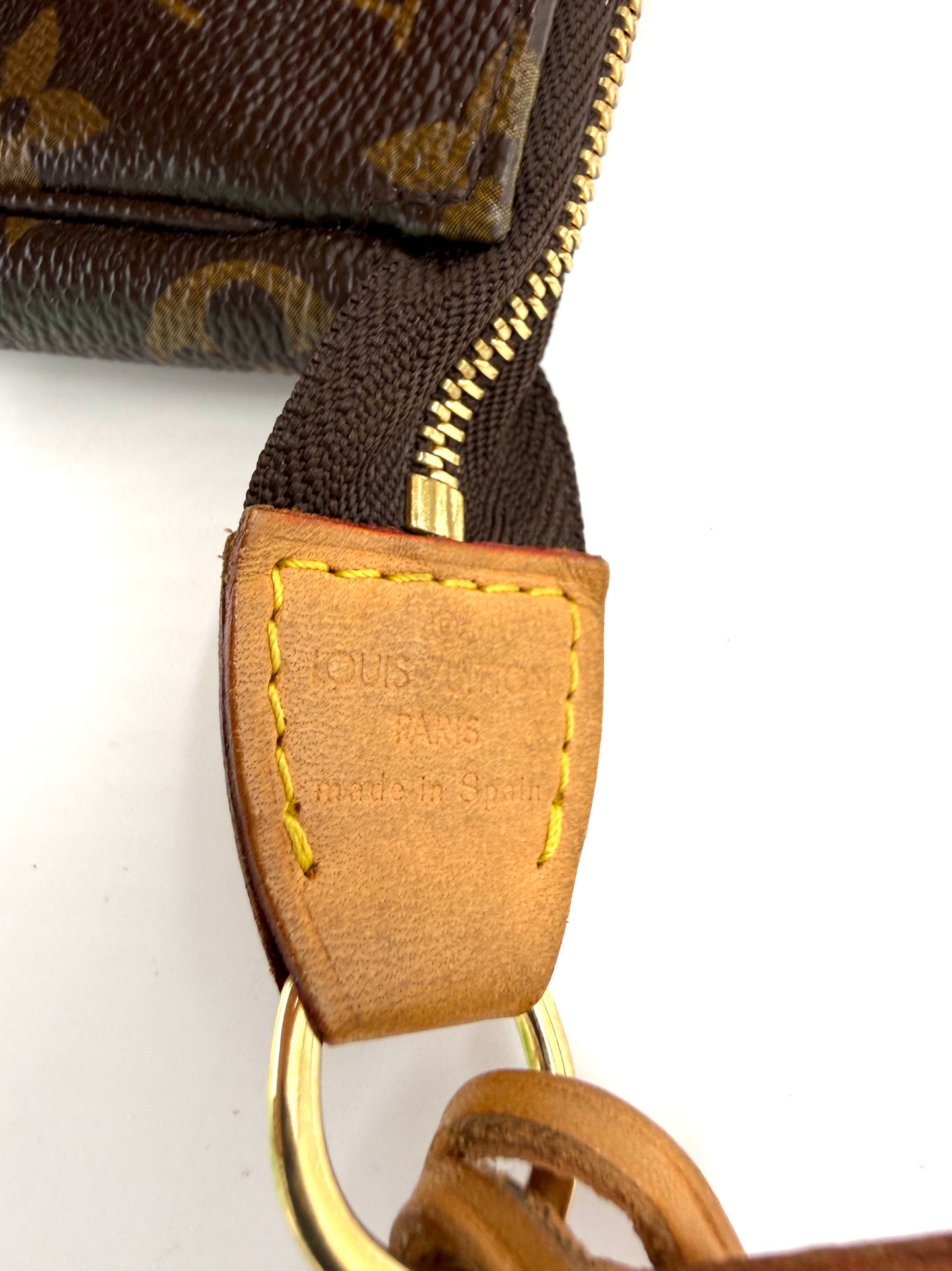 LOUIS VUITTON Pochette Accessoires Monogram Canvas