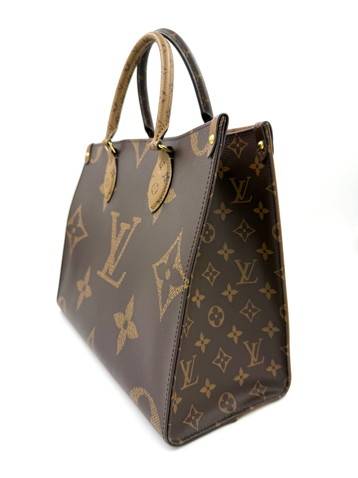 LOUIS VUITTON Onthego MM Monogram Giant Reverse