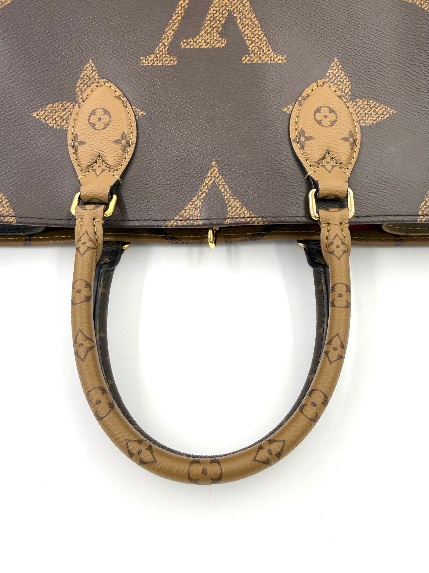 LOUIS VUITTON Onthego MM Monogram Giant Reverse