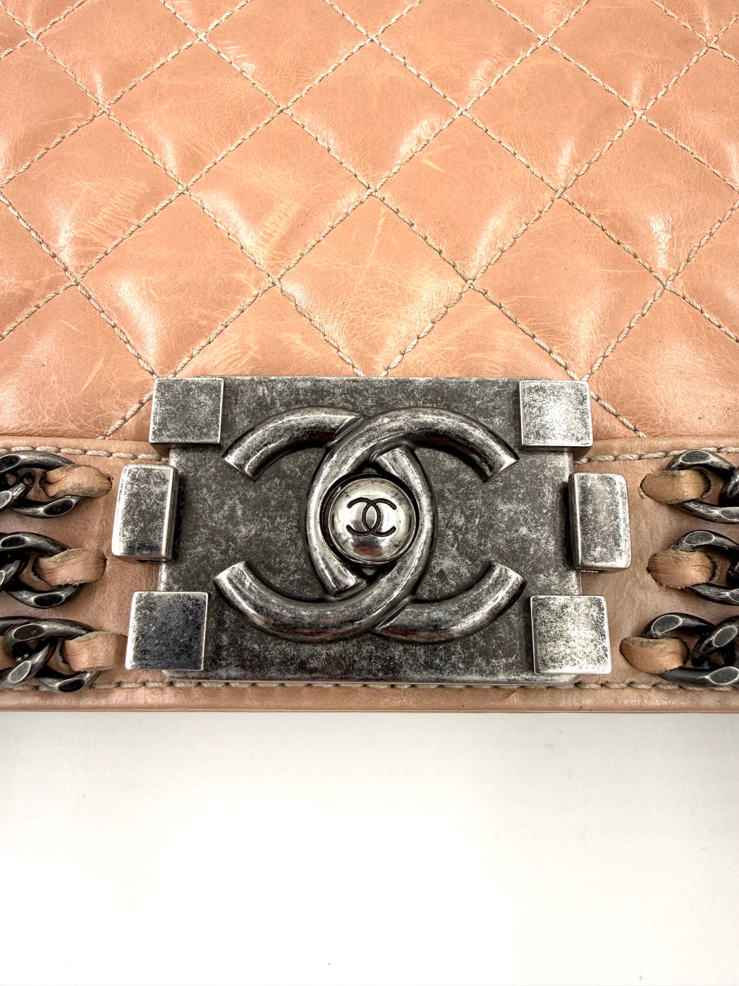 CHANEL Boy Bag medium rosé SHW
