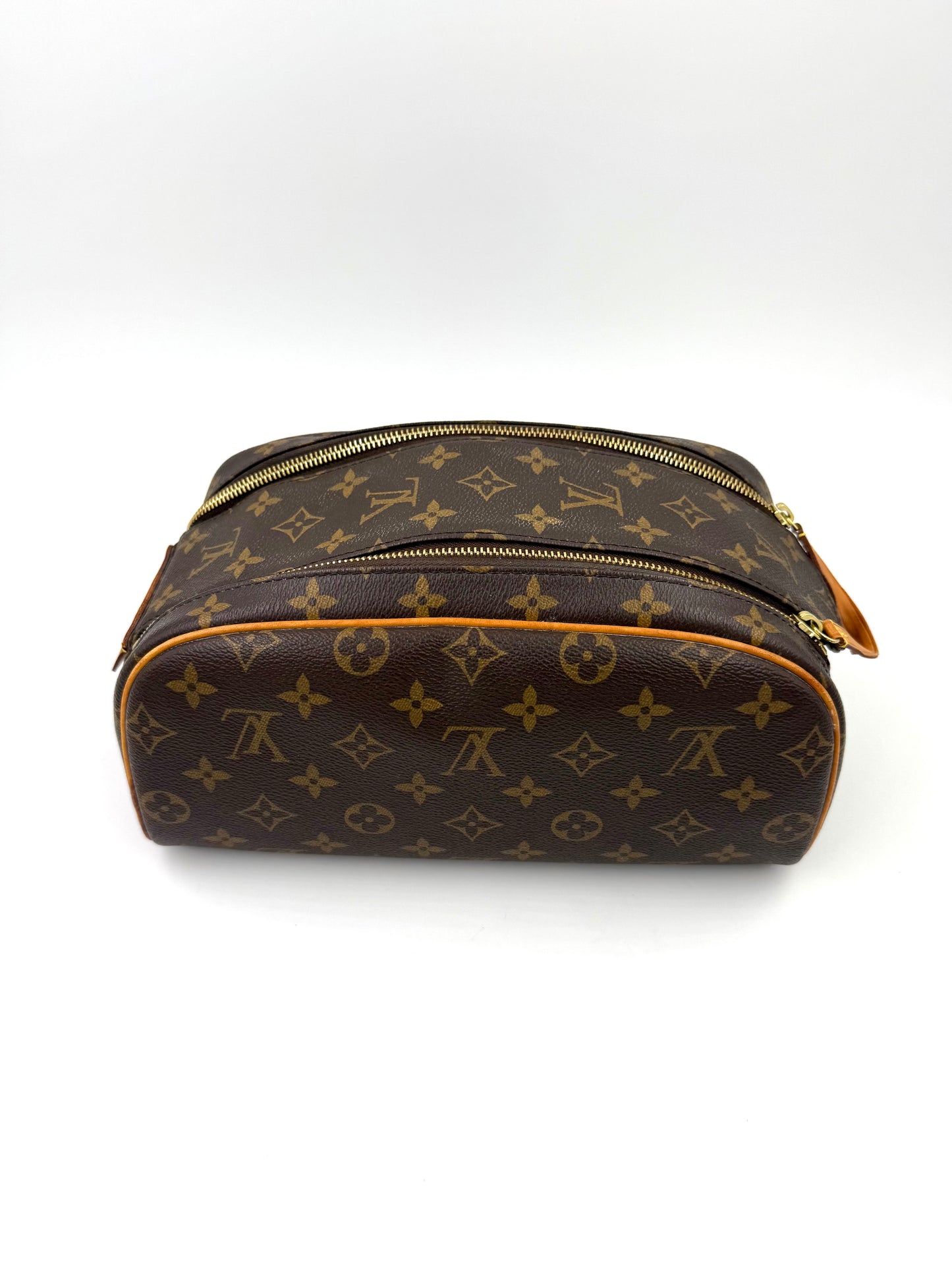 LOUIS VUITTON Dopp Kit Poch Toilette Monogram Canvas