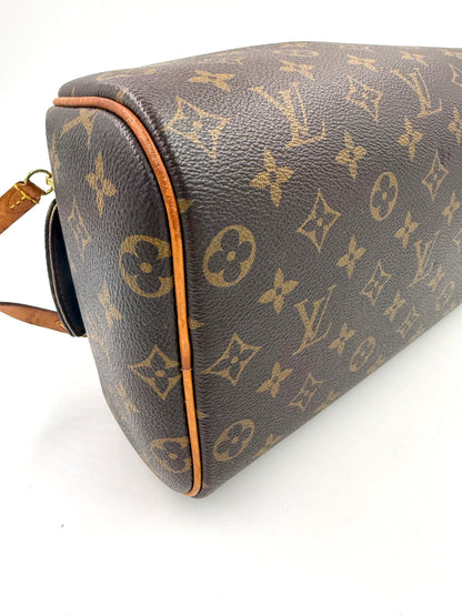 LOUIS VUITTON Dopp Kit Poch Toilette Monogram Canvas