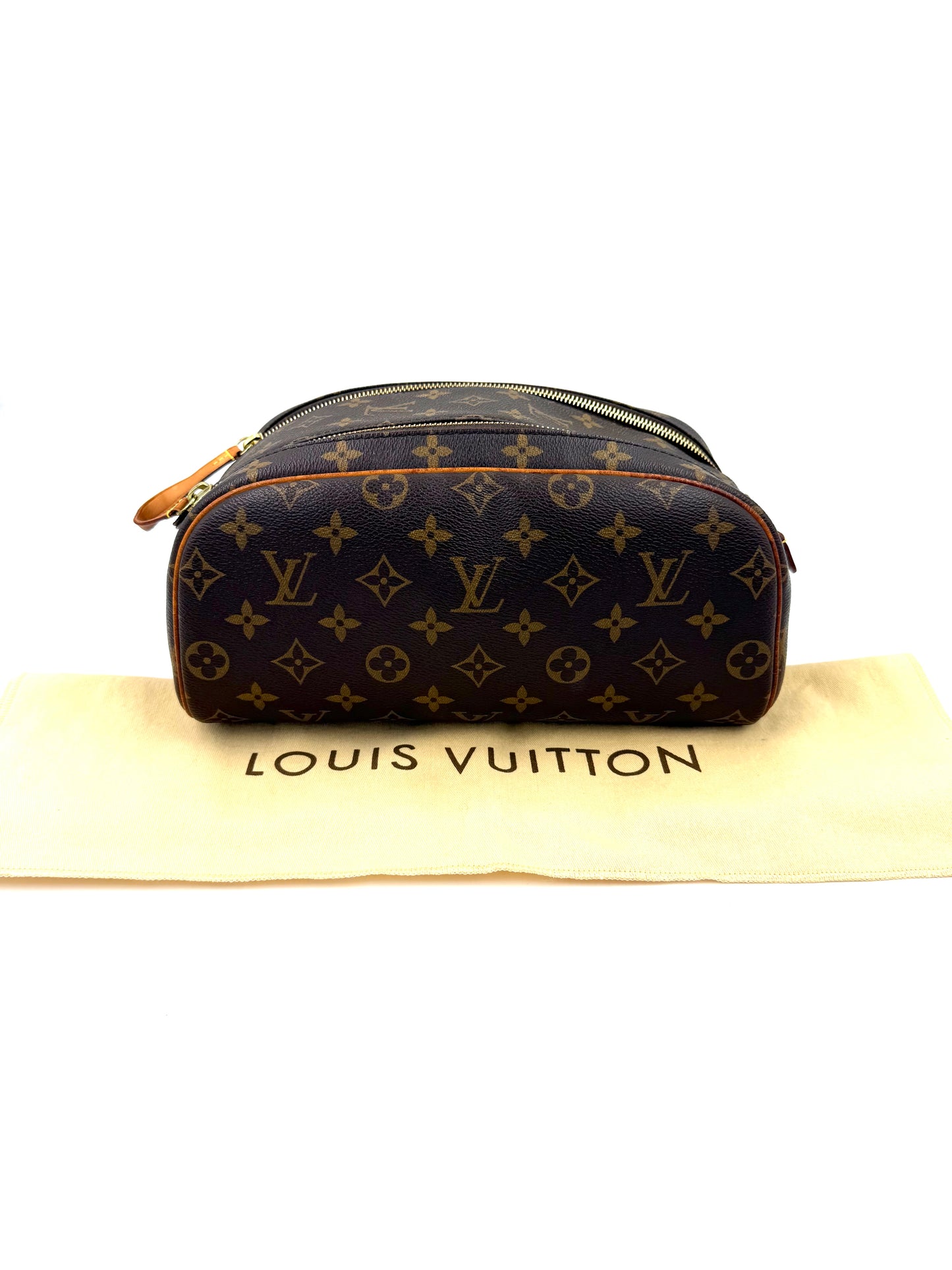 LOUIS VUITTON Dopp Kit Poch Toilette Monogram Canvas